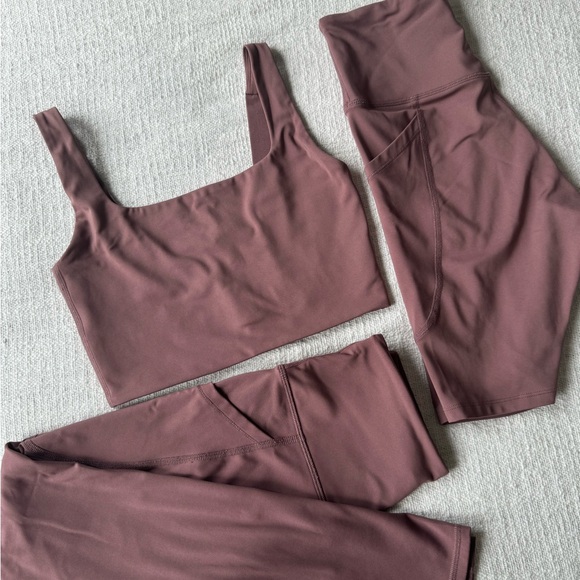 Workout clothes bundle - Picture 6 of 6